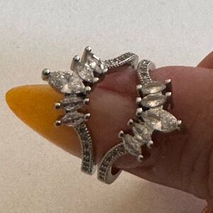 Elegant Silver Crystal Women's Ring size 7 S925